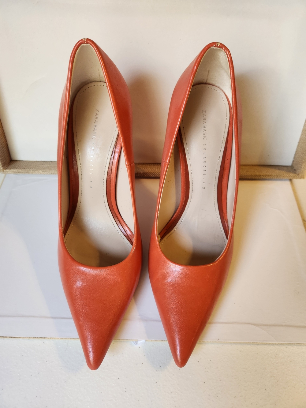 Zara Orange Pointed Toe Pumps Heels EU 38 US 7.5 Minimalist Statement Y2K